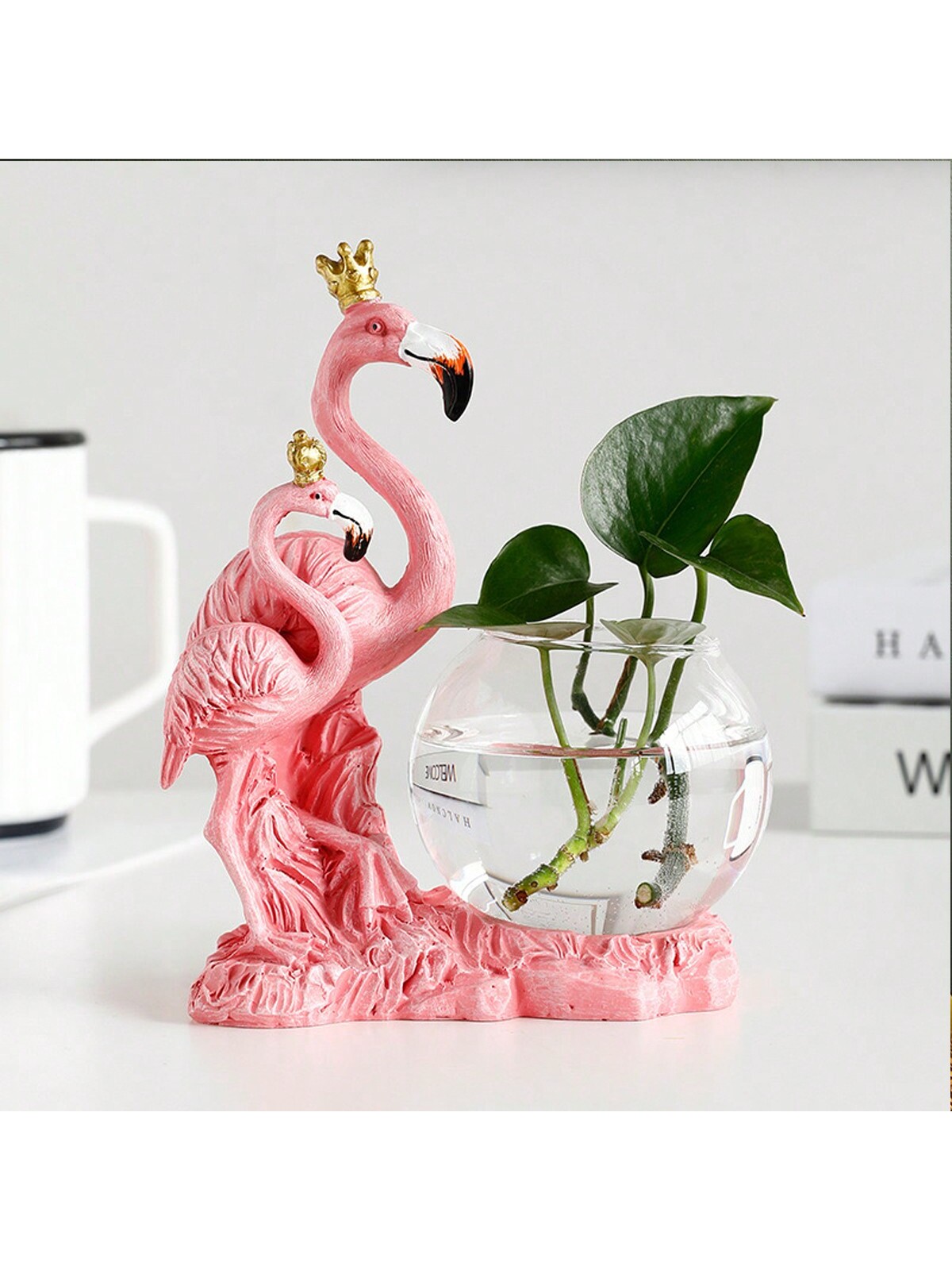 Creative Flamingo design Vase, 1Count Resin Sculpture Glass Wate Plant Vase,Desktop Flower Arrangement Vase for HomeOffice Balcony Dormitory Desktop Decor